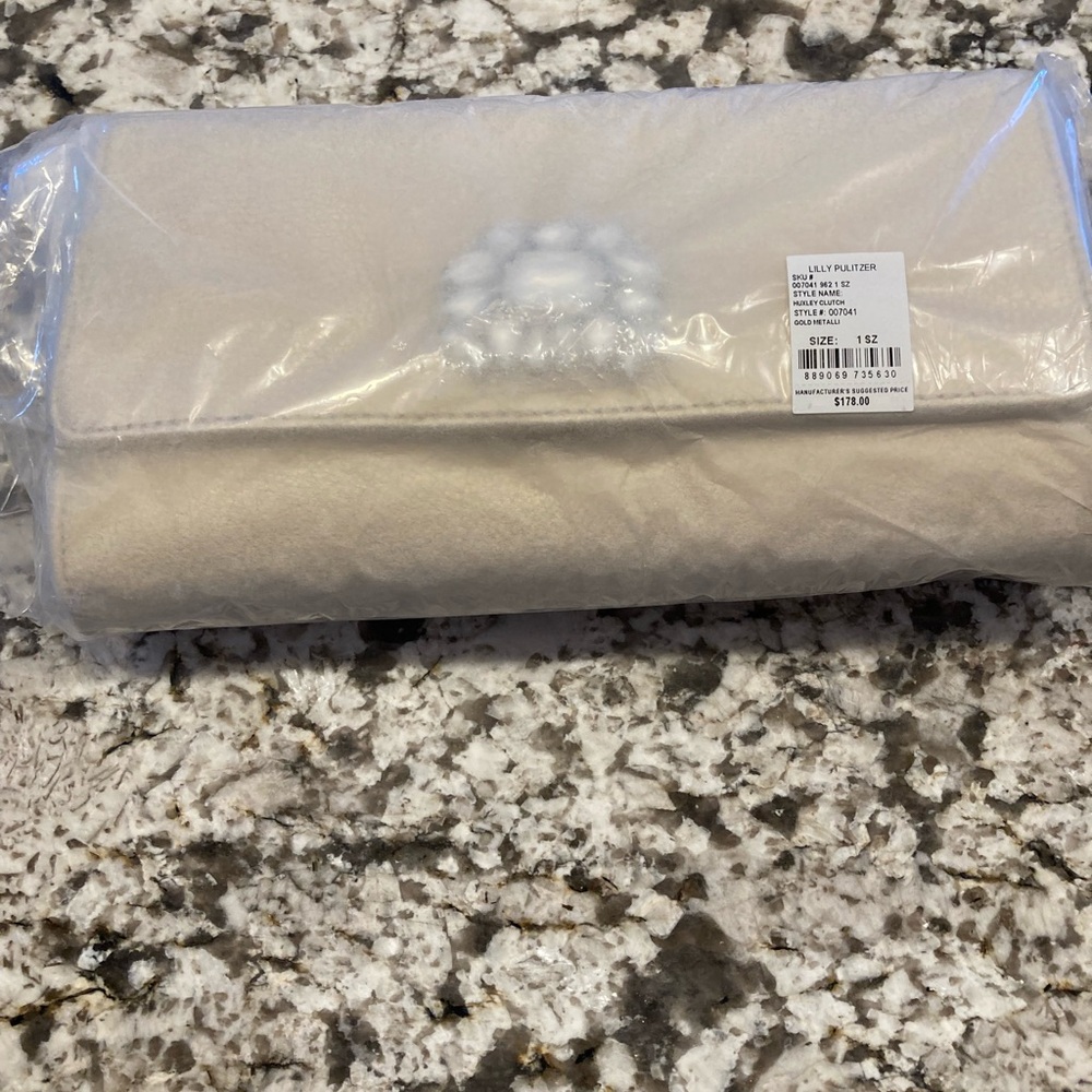 Lilly Pulitzer pale gold huxley clutch NWT $178 10x5